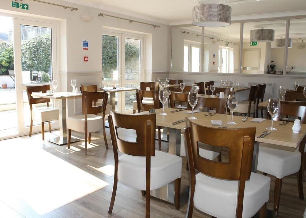 Hayward'S At The Grasmere Keynsham Exterior photo